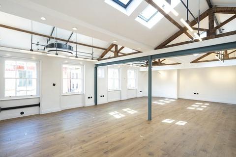 Office to rent, 40 Grosvenor Gdns London SW1W 0EB