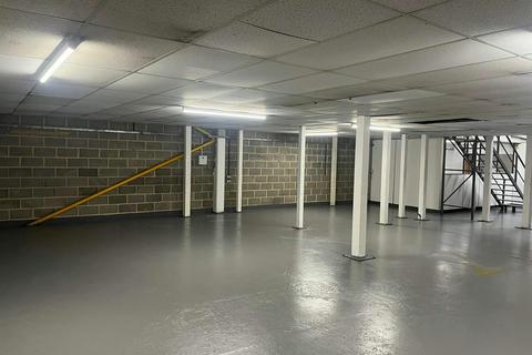 Warehouse to rent, 14-18 Commercial Rd London N18 1TP