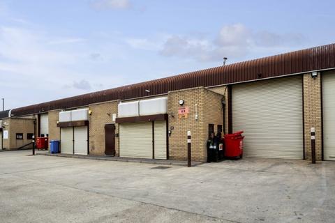 Warehouse to rent, 14-18 Commercial Rd London N18 1TP