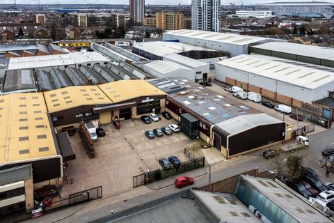 Warehouse to rent, 14-18 Commercial Rd London N18 1TP