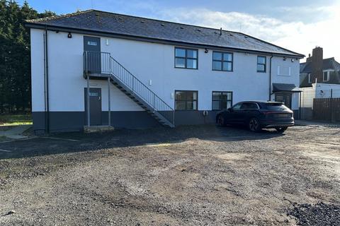 Office to rent - Hull Rd York YO19 5LP