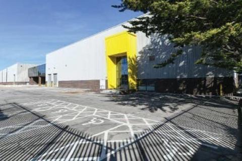 Distribution warehouse to rent, 1-3 Faraday Close Worthing BN13 3RB