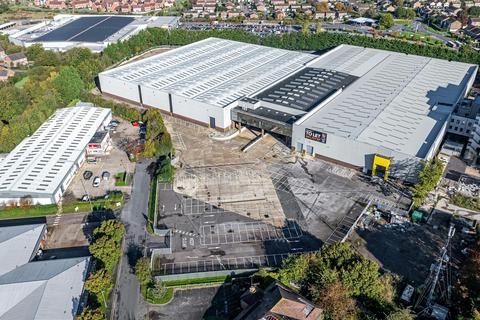 Distribution warehouse to rent, 1-3 Faraday Close Worthing BN13 3RB