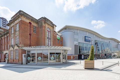 Retail property (high street) to rent, Broadway Plz Birmingham B16 8LP