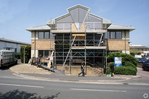 Office to rent, Wilkinson Rd Cirencester GL7 1YT