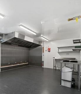 Warehouse to rent, Kingsbury Rd London NW9 8XG