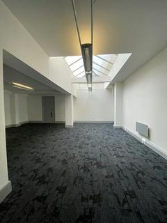 Office to rent, 7 St James Sq Manchester M2 6DN