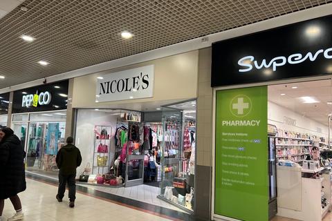 Retail property (high street) to rent, Bristol Rd S Birmingham B31 2JU