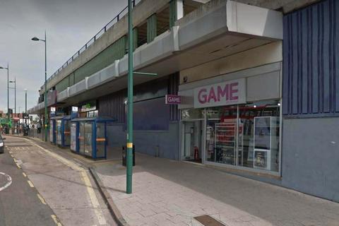Retail property (high street) to rent, Bristol Rd S Birmingham B31 2JU