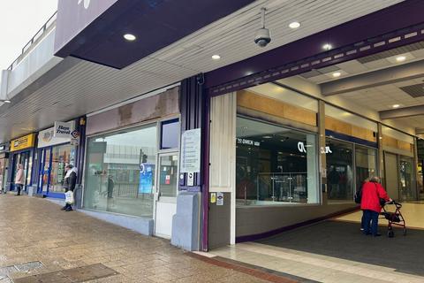 Retail property (high street) to rent, Bristol Rd S Birmingham B31 2JU