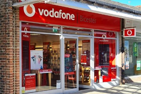 Retail property (high street) to rent, Crown Walk Bicester OX26 6HY