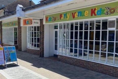 Retail property (high street) to rent, Crown Walk Bicester OX26 6HY