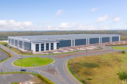 Distribution warehouse to rent, Lincoln Green Way Doncaster DN9 3RH