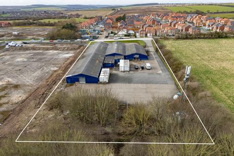 Distribution warehouse to rent, Pinfold Lane Bridlington YO16 7AF
