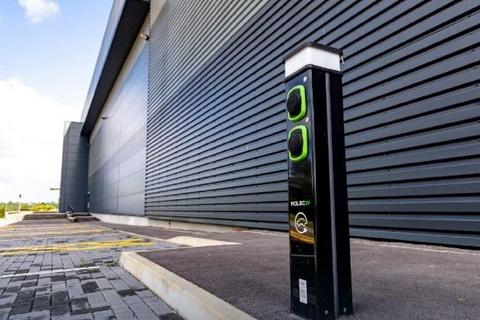 Warehouse to rent, J11 M40 Frontier Park Banbury OX17 2BL