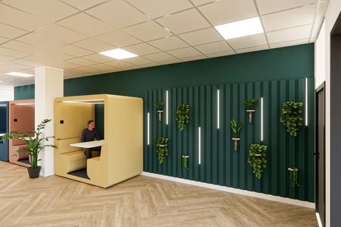 Office to rent, Millshaw Park Ln Leeds LS11 0EA
