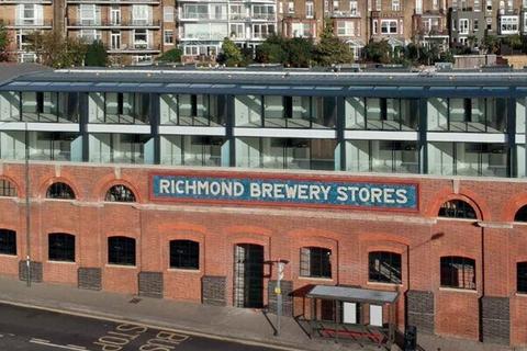 Office to rent, 18 Petersham Rd Richmond TW10 6UW
