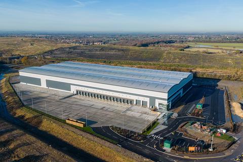Distribution warehouse to rent, M18 Thorne DN8 5GS