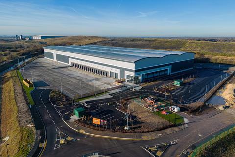Distribution warehouse to rent, M18 Thorne DN8 5GS
