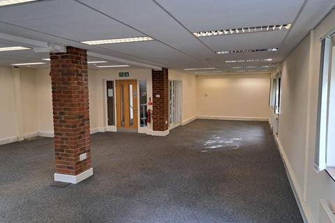 Office to rent, 2401 Stratford Rd Hockley Heath B94 6NW