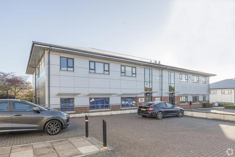 Office to rent, Old Gloucester Rd Bristol BS16 1GW