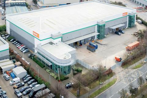 Warehouse to rent, Twelvetrees Cres London E3 3JH