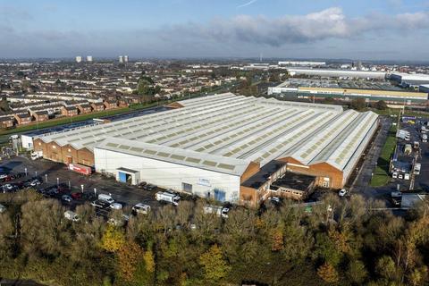 Distribution warehouse to rent, Moorgate Rd Liverpool L33 7XW
