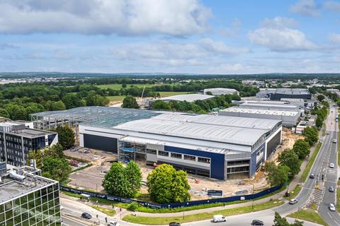 Warehouse to rent, Fleming Way Crawley RH10 9AS