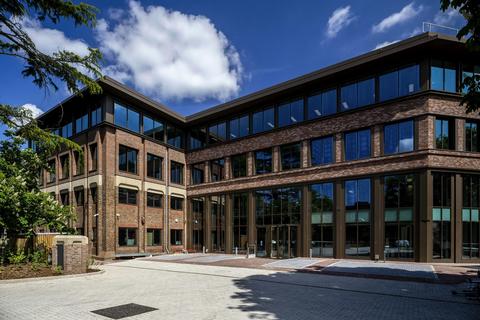 Office to rent, 10 Bricket Rd St Albans AL1 3JA