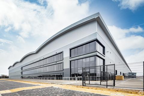 Distribution warehouse to rent, Campbeltown Rd Birkenhead CH41 9HP