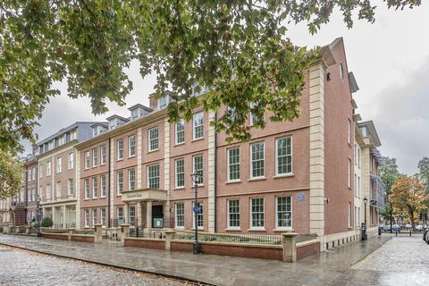 Office to rent, 33-35 Queen Sq Bristol BS1 4LU