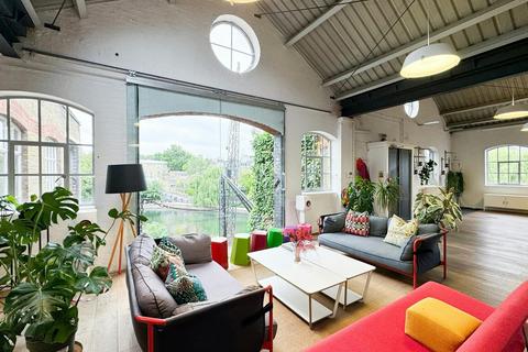 Office to rent, 38-38A Graham St London N1 8JX