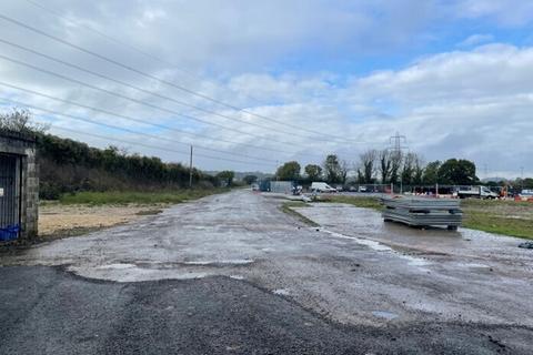 Land to rent, Easton Ln Chippenham SN14 0RW
