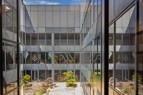 Office to rent, Reeds Cres Watford WD24 4QP