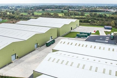 Warehouse to rent, Bridge Rd Wrexham LL13 9SQ