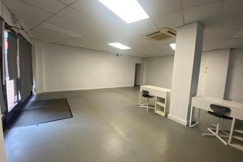 Property to rent, Maiden Ln Reading RG6 3HD
