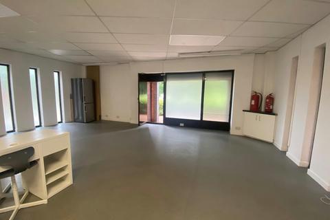 Property to rent, Maiden Ln Reading RG6 3HD