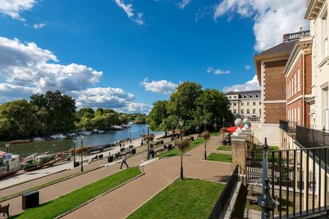 Office to rent, 4 Heron Sq Richmond TW9 1EW