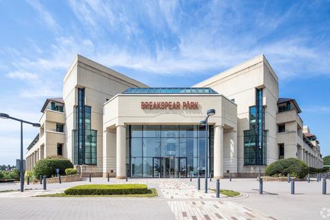 Office to rent, Breakspear Way Hemel Hempstead HP2 4TZ