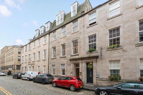 Office to rent, 6 Hill St Edinburgh EH2 3JZ