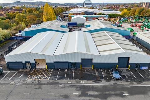 Warehouse to rent, 3B Summit Cres Smethwick B66 1BT