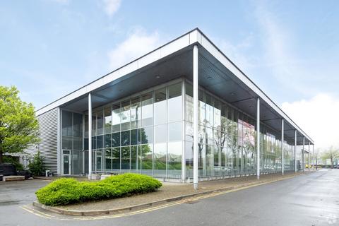 Warehouse to rent, Concession Space In London's Luxury Interior Hub London W3