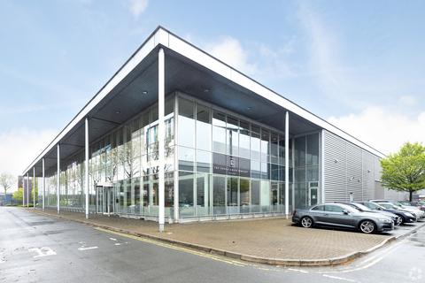 Warehouse to rent, Concession Space In London's Luxury Interior Hub London W3