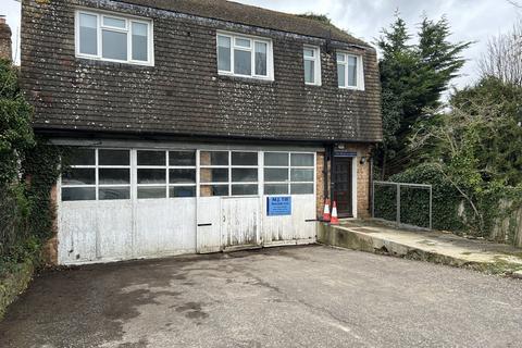 Industrial unit to rent, The Green Boughton Monchelsea ME17 4LT