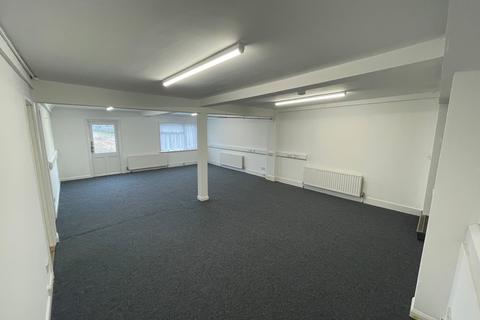 Industrial unit to rent, The Green Boughton Monchelsea ME17 4LT