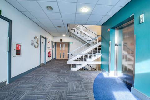 Office to rent, Regent Ctr Gosforth NE3 3LZ