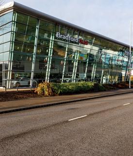 Retail property (high street) for sale, 2 Beckside Bradford BD1 4RA