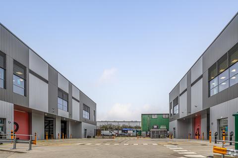 Property to rent, Peterboat Close London SE10 0PX