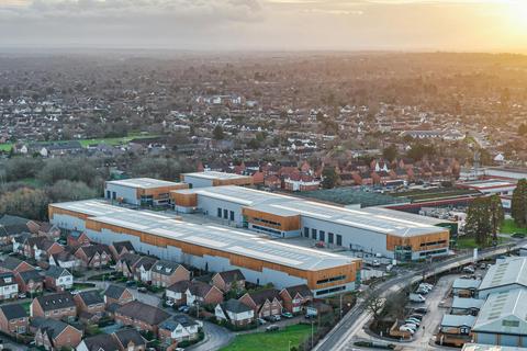 Distribution warehouse to rent, Headley Rd E Reading RG5 4SN