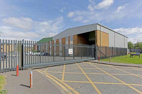 Warehouse to rent, Bilton Rd Greenford UB6 7DZ